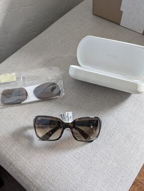 Ray-Ban Brown Gradient Square Oversized Sunglasses